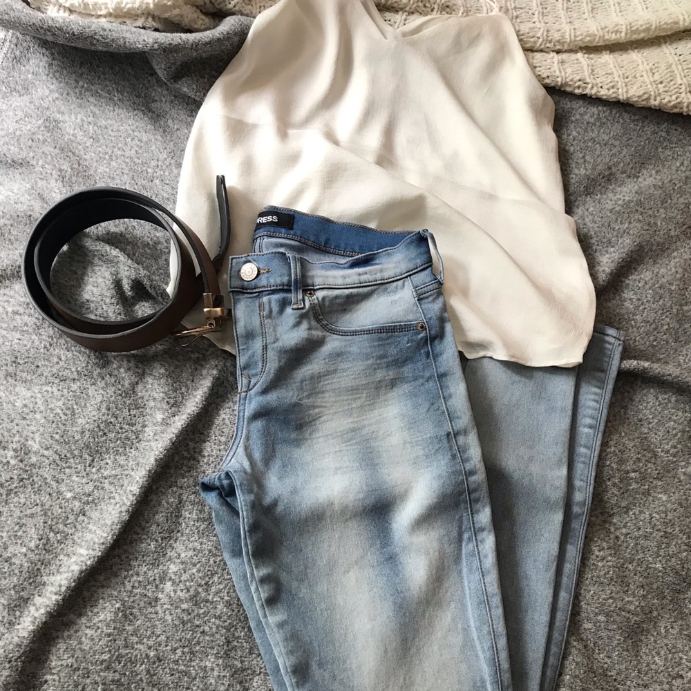 Express Light Wash Denim Legging NWOT